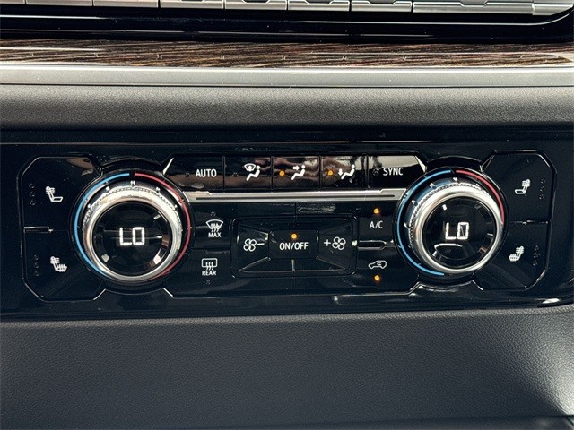 GMC Sierra 1500 Vehicle Full-screen Gallery Image 19