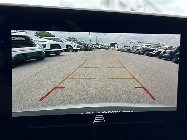 Buick Envista Vehicle Full-screen Gallery Image 17