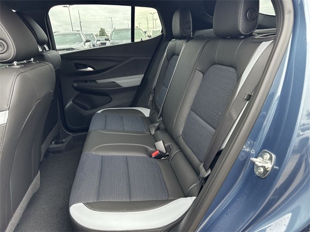 Buick Envista Vehicle Full-screen Gallery Image 21