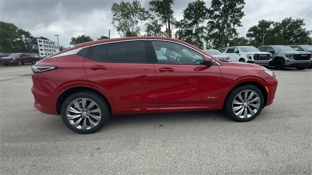 Buick Envista Vehicle Full-screen Gallery Image 09