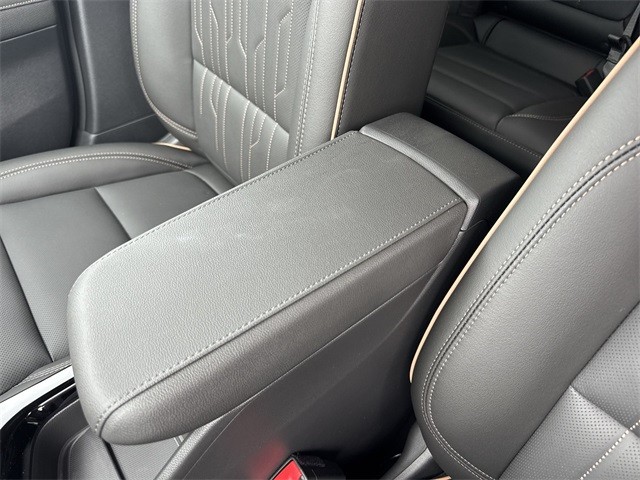 Buick Envista Vehicle Full-screen Gallery Image 20