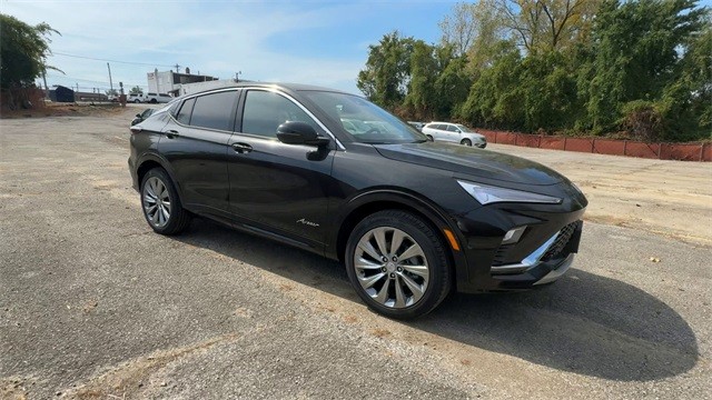 Buick Envista Vehicle Full-screen Gallery Image 02