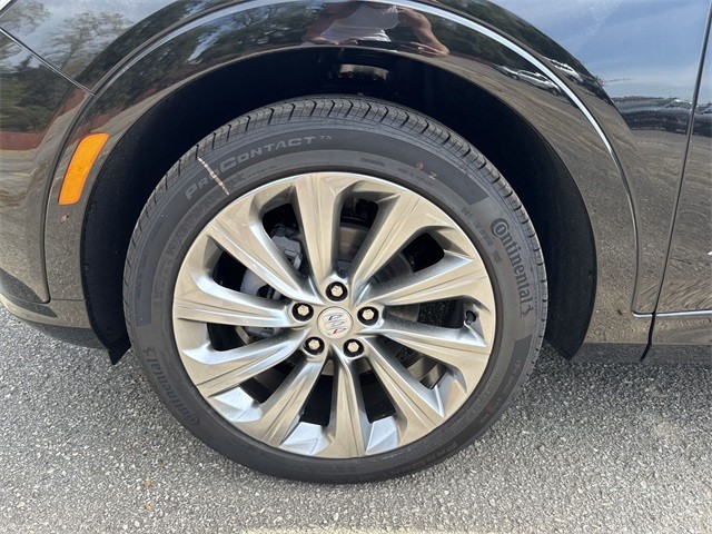 Buick Envista Vehicle Full-screen Gallery Image 10