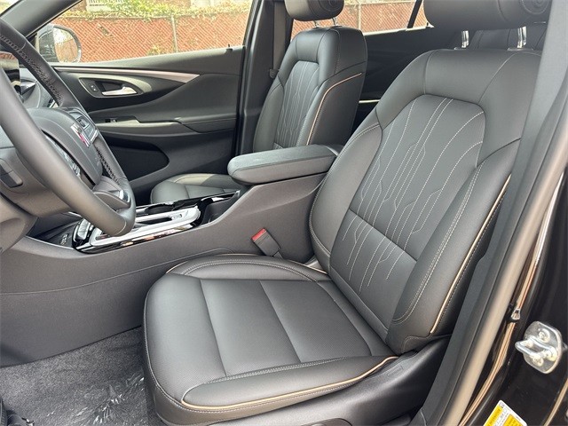 Buick Envista Vehicle Full-screen Gallery Image 11