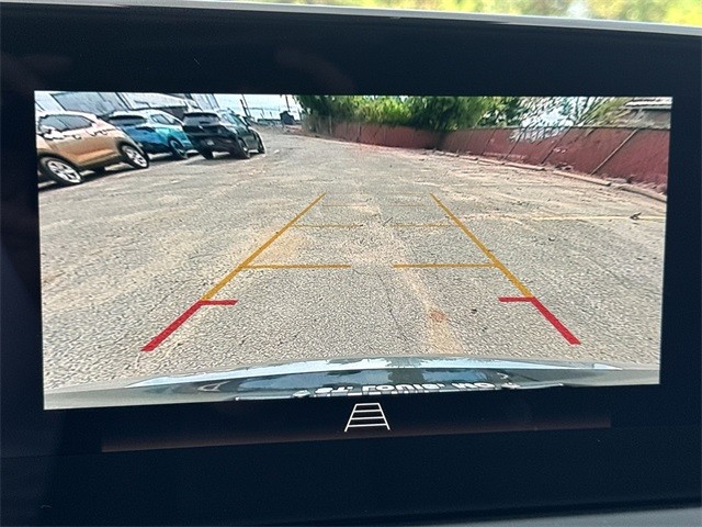 Buick Envista Vehicle Full-screen Gallery Image 17