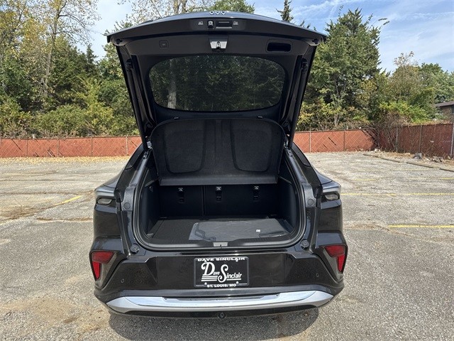 Buick Envista Vehicle Full-screen Gallery Image 22