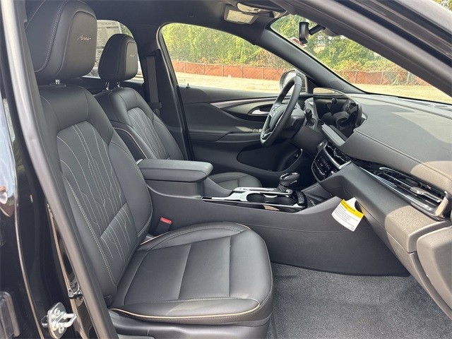 Buick Envista Vehicle Full-screen Gallery Image 23