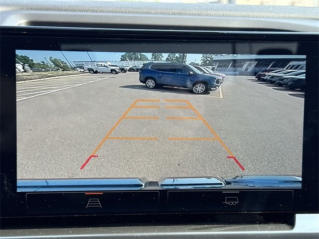 GMC Sierra 1500 Vehicle Full-screen Gallery Image 17