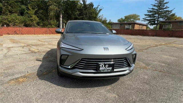 Buick Envista Vehicle Full-screen Gallery Image 03