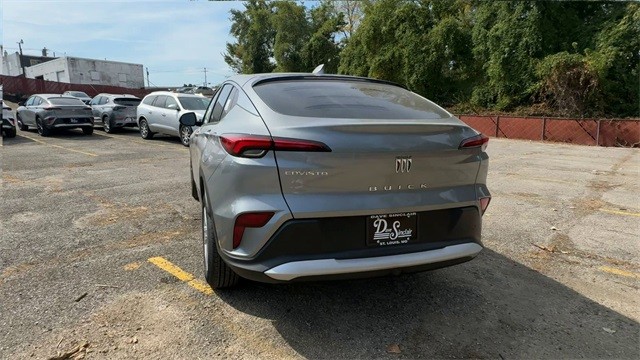 Buick Envista Vehicle Full-screen Gallery Image 07