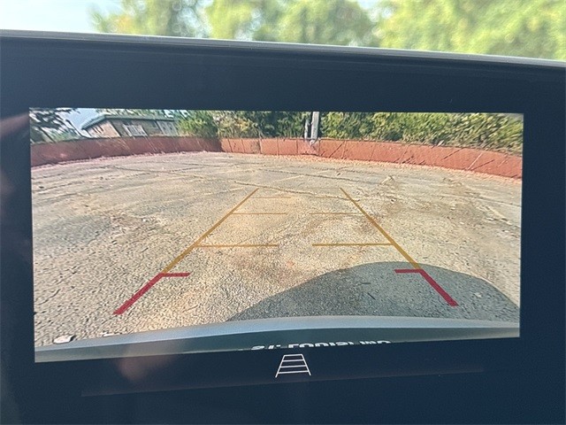 Buick Envista Vehicle Full-screen Gallery Image 17