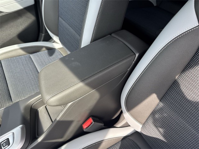 Buick Envista Vehicle Full-screen Gallery Image 20