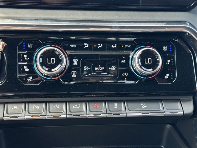 GMC Sierra 1500 Vehicle Full-screen Gallery Image 19