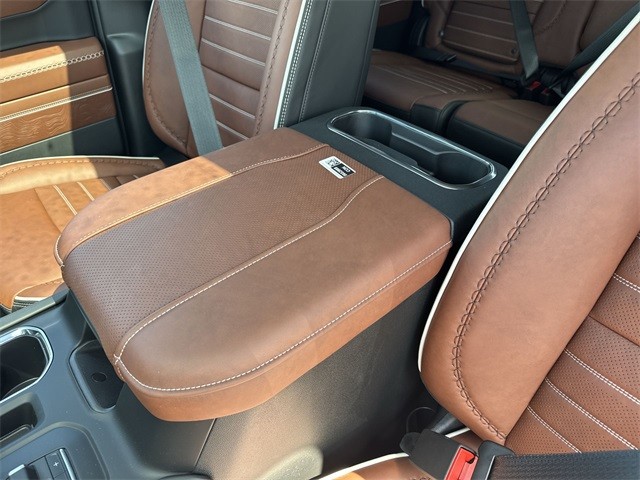 GMC Sierra 1500 Vehicle Full-screen Gallery Image 21