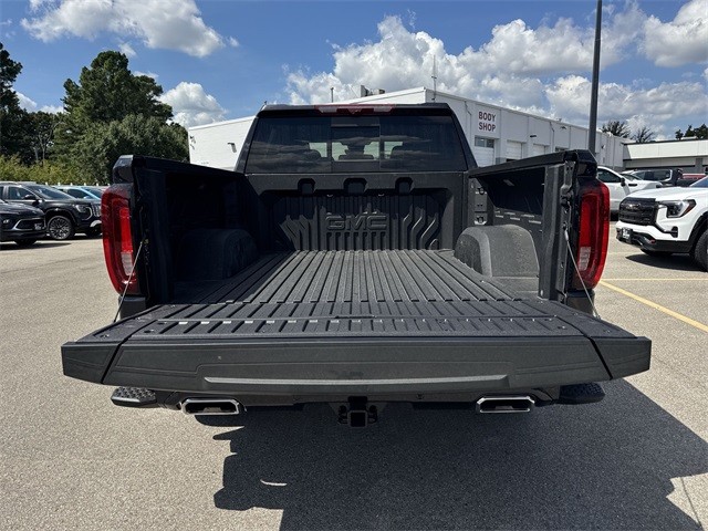 GMC Sierra 1500 Vehicle Full-screen Gallery Image 24