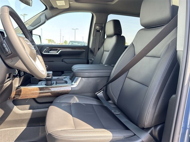 GMC Sierra 1500 Vehicle Full-screen Gallery Image 11