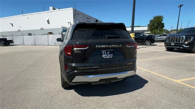 GMC Terrain Vehicle Full-screen Gallery Image 07