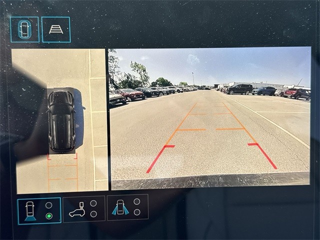 GMC Terrain Vehicle Full-screen Gallery Image 17