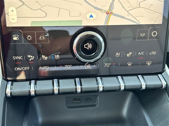 GMC Terrain Vehicle Full-screen Gallery Image 19