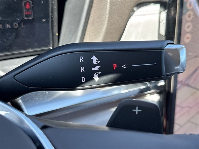 GMC Terrain Vehicle Full-screen Gallery Image 20