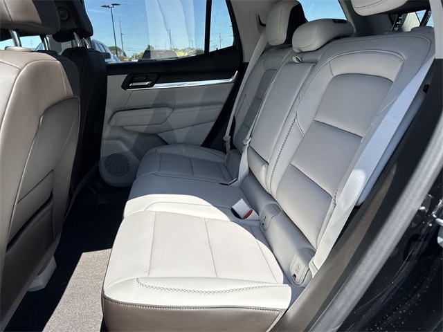 GMC Terrain Vehicle Full-screen Gallery Image 22