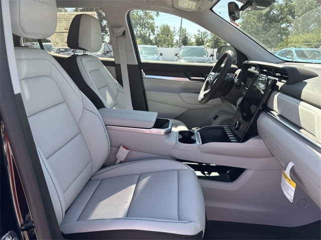 GMC Terrain Vehicle Full-screen Gallery Image 24