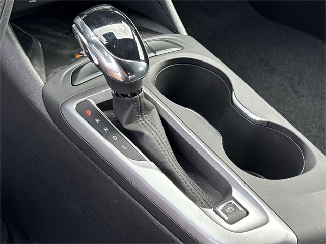 Buick Envista Vehicle Full-screen Gallery Image 19