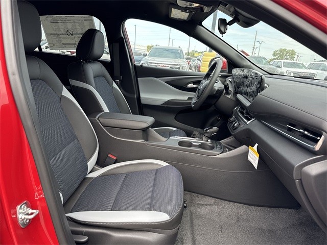 Buick Envista Vehicle Full-screen Gallery Image 23