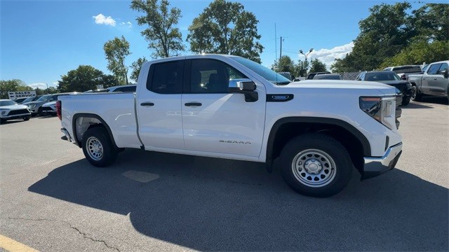 GMC Sierra 1500 Vehicle Full-screen Gallery Image 02