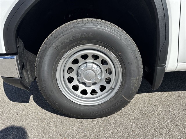 GMC Sierra 1500 Vehicle Full-screen Gallery Image 10