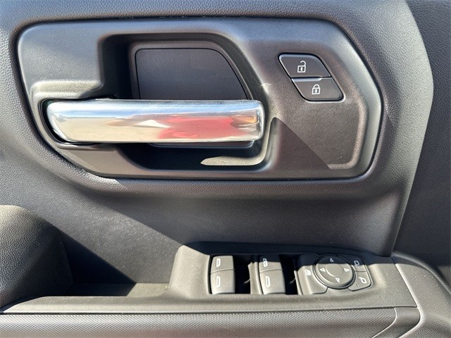 GMC Sierra 1500 Vehicle Full-screen Gallery Image 13