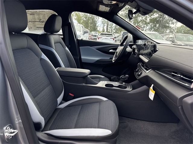 Buick Envista Vehicle Full-screen Gallery Image 23