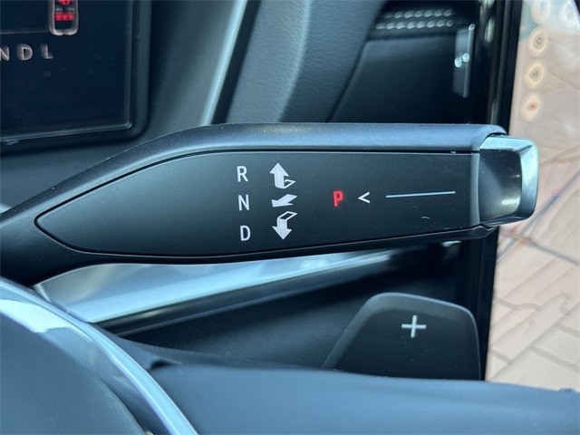 GMC Terrain Vehicle Full-screen Gallery Image 20