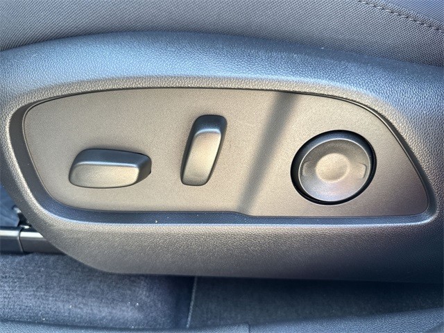 GMC Terrain Vehicle Full-screen Gallery Image 12