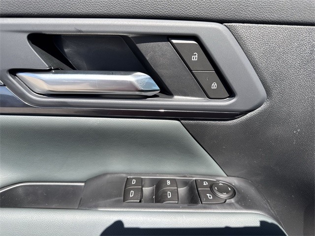 GMC Terrain Vehicle Full-screen Gallery Image 13