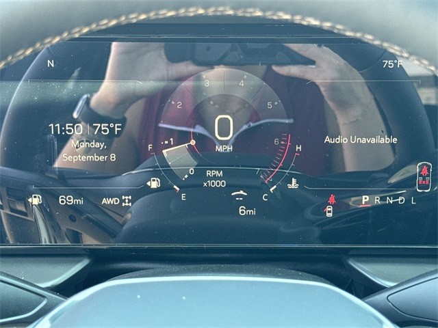 GMC Terrain Vehicle Full-screen Gallery Image 15