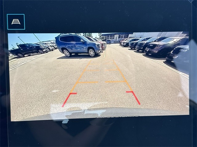 GMC Terrain Vehicle Full-screen Gallery Image 17