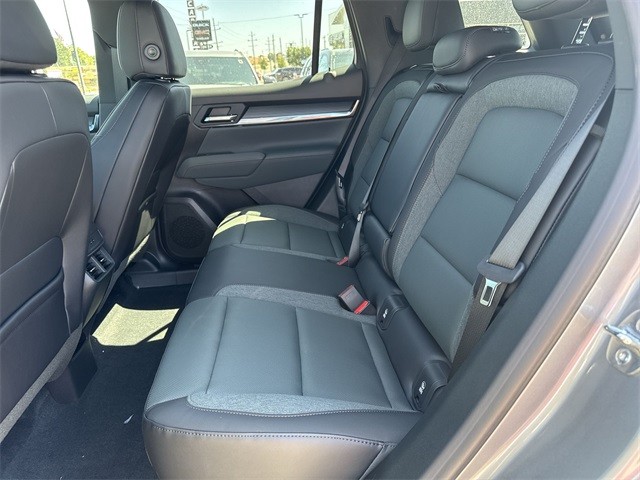 GMC Terrain Vehicle Full-screen Gallery Image 22