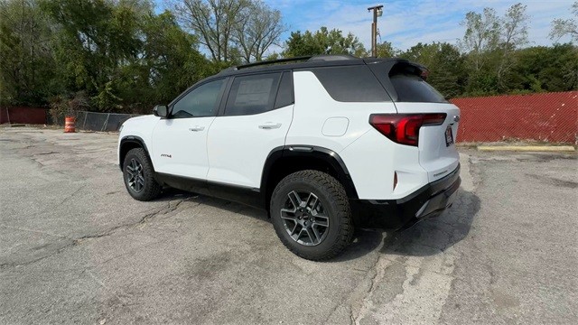 GMC Terrain Vehicle Full-screen Gallery Image 06