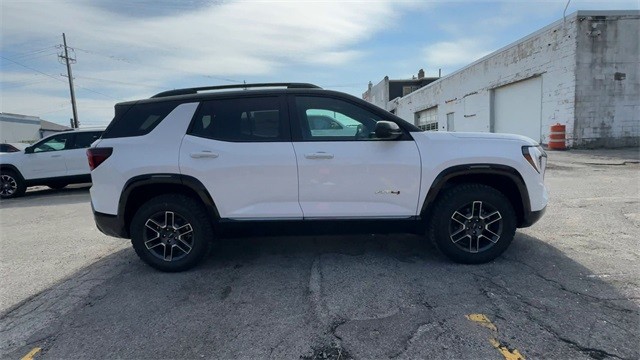 GMC Terrain Vehicle Full-screen Gallery Image 09