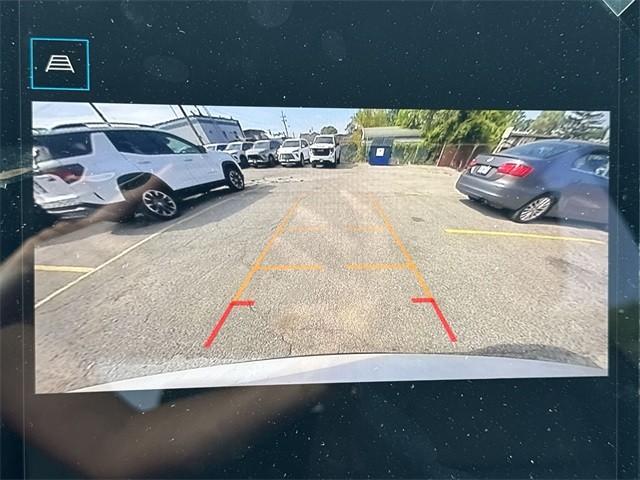 GMC Terrain Vehicle Full-screen Gallery Image 17