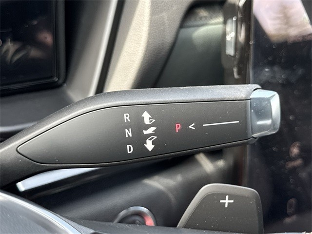 GMC Terrain Vehicle Full-screen Gallery Image 20