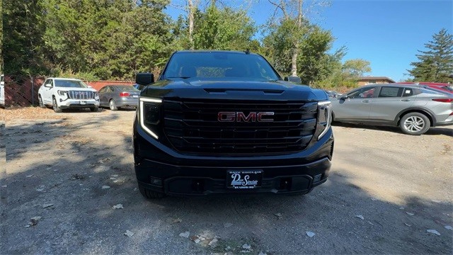 GMC Sierra 1500 Vehicle Full-screen Gallery Image 03