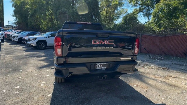 GMC Sierra 1500 Vehicle Full-screen Gallery Image 07