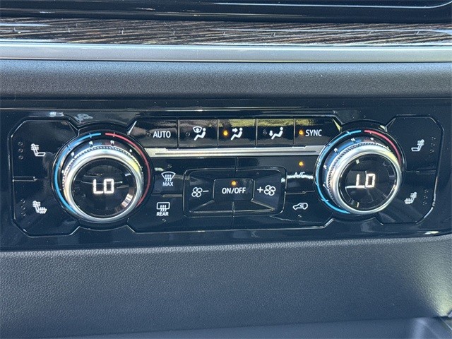 GMC Sierra 1500 Vehicle Full-screen Gallery Image 19