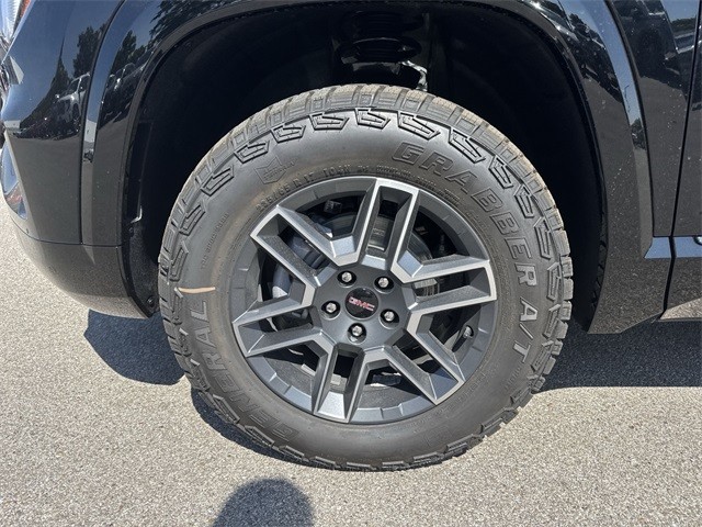 GMC Terrain Vehicle Full-screen Gallery Image 10