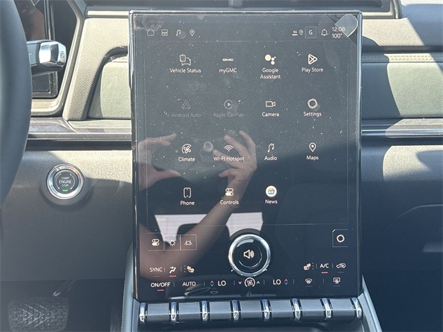 GMC Terrain Vehicle Full-screen Gallery Image 16