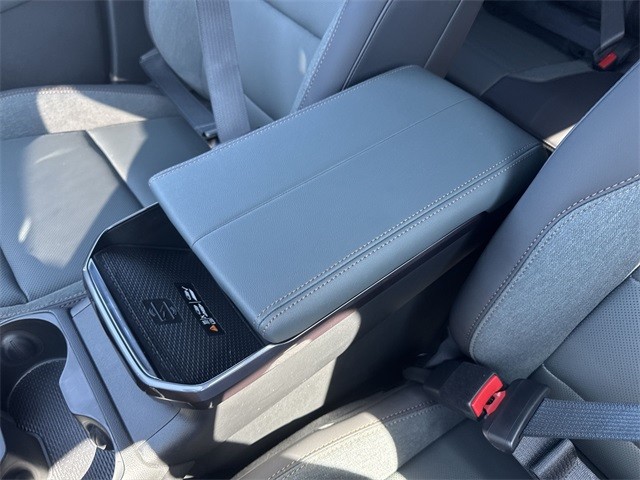 GMC Terrain Vehicle Full-screen Gallery Image 21