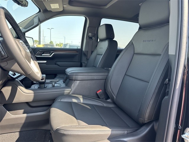 GMC Sierra 1500 Vehicle Full-screen Gallery Image 11