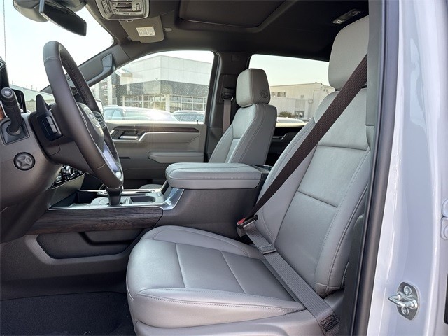 GMC Sierra 1500 Vehicle Full-screen Gallery Image 11